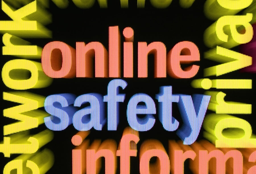 9 Ways to Keep Your Kids (And Yourself!) Safer Online